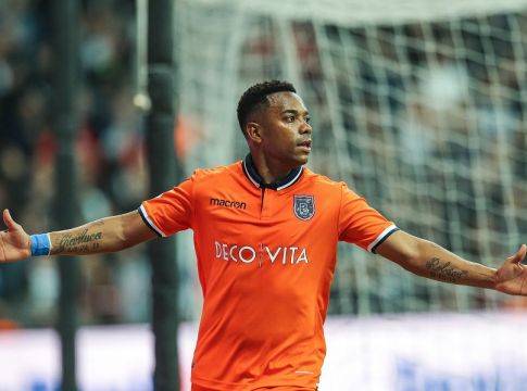 Σε μπελάδες ο Ρομπίνιο, η Σάντος ακύρωσε τη συμφωνία