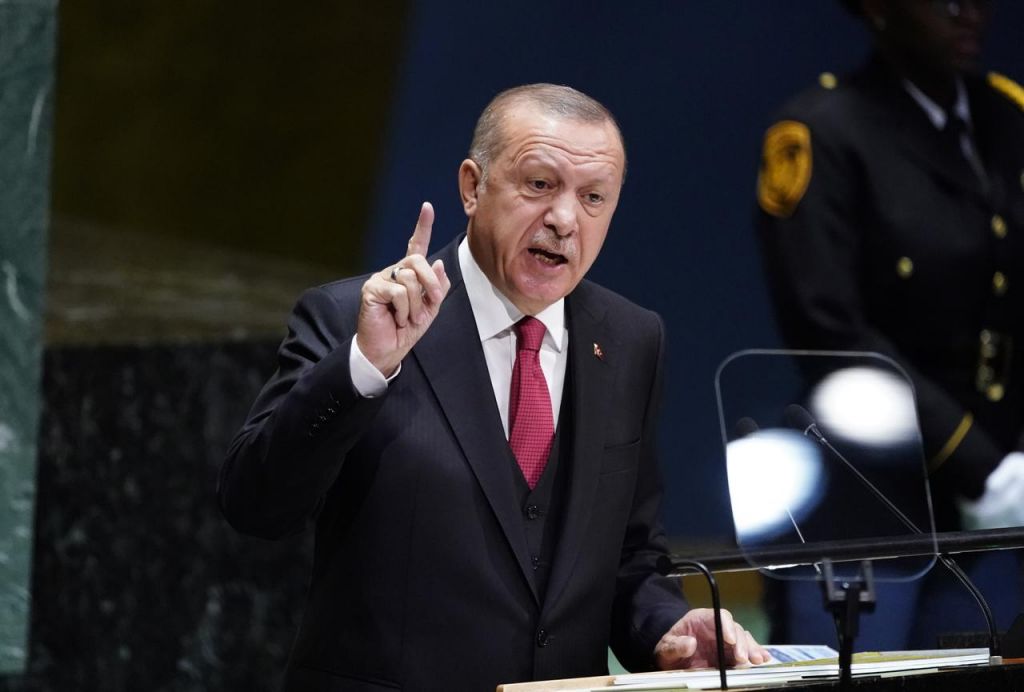 Επίθεση Ερντογάν κατά ΗΠΑ : «Φέρτε μας τις κυρώσεις, είμαστε η Τουρκία και δεν φοβόμαστε»