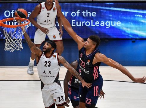 Αρμάνι : Τουλάχιστον 20 μέρες εκτός ο Ντιλέινι (pic)