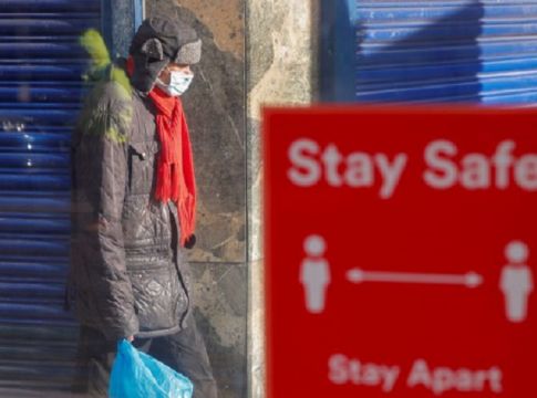 Κορωνοϊός : Η Βρετανία ξεπέρασε το ένα εκατομμύριο κρούσματα