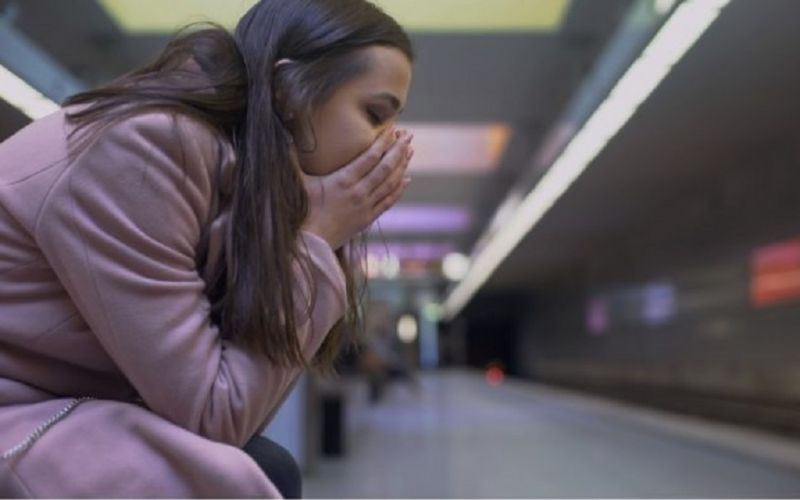 Πρακτικές συμβουλές για βοήθεια σε κάποιον με κρίση πανικού