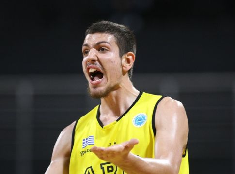 Φλιώνης στο «10»: «Είμαι έτοιμος να ανταπεξέλθω στον ρόλο του αρχηγού του Άρη»