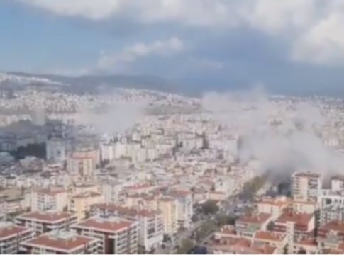Βίντεο του σεισμού από την Τουρκία : Καταστροφές στη Σμύρνη