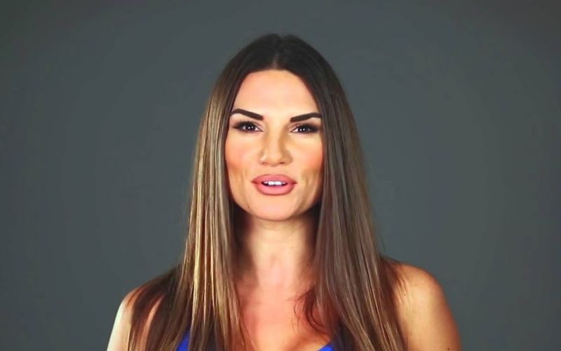 Η Lauren Abraham «βάζει» φωτιά στη μικρή οθόνη (pics)