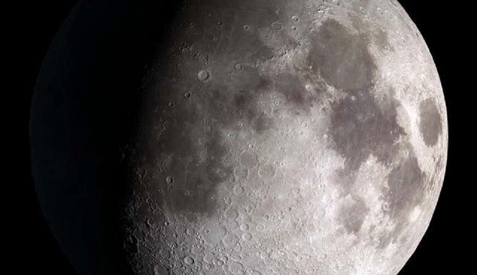 Η NASA ανακοίνωσε πως ανίχνευσε νερό στην Σελήνη (vid)