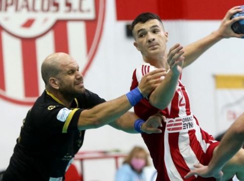 Χάντμπολ : Άλλα λόγια να αγαπιόμαστε