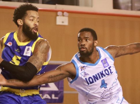 Ιωνικός – Περιστέρι 75-80