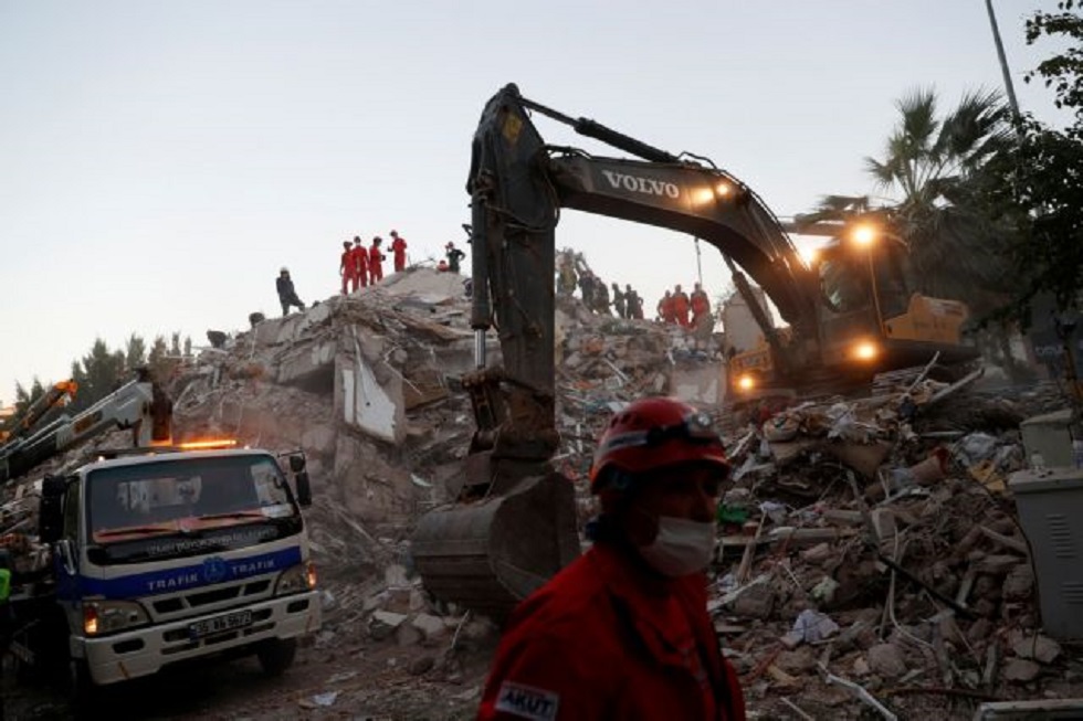 Σεισμός : Στους 35 οι νεκροί στη Σμύρνη – Ψάχνουν επιζώντες στα χαλάσματα