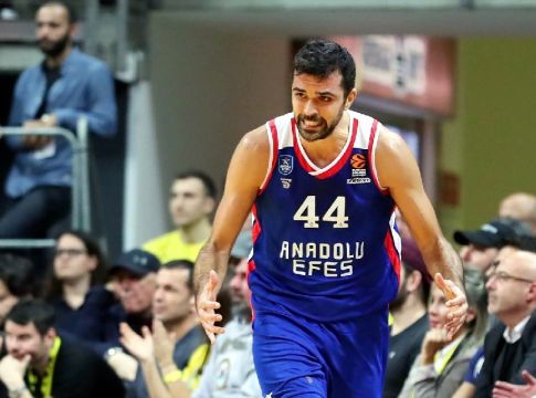 Το απίστευτο μπλοκ του Σιμόν στον Βέσελι (vid)