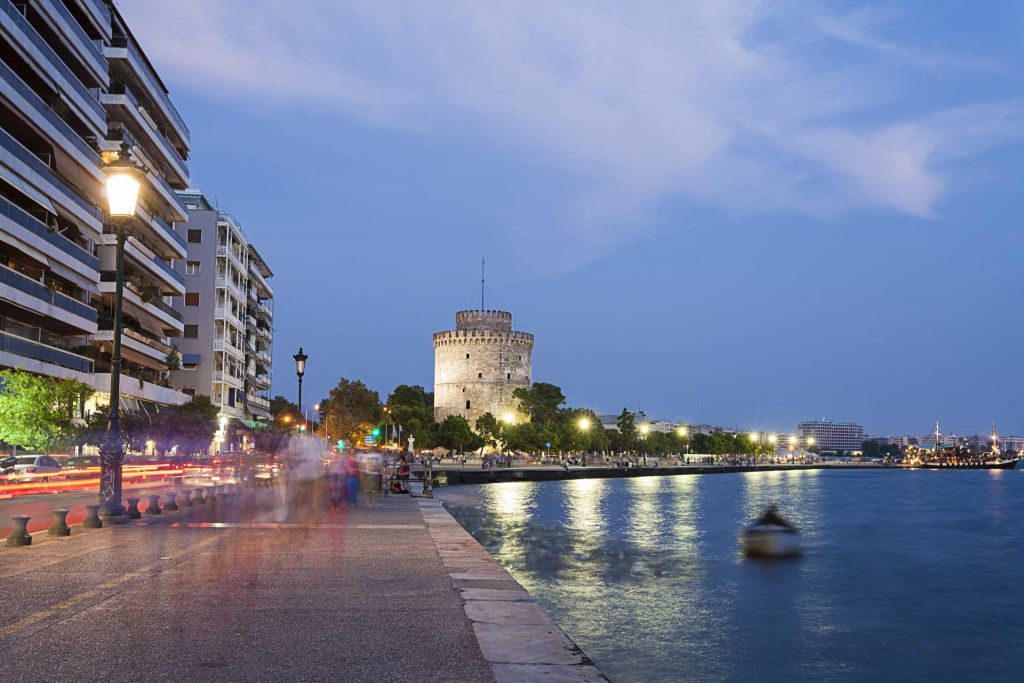 Κορωνοϊός : Ποιες περιοχές «κοκκινίζουν» – Μια ανάσα από το «πορτοκαλί» η Θεσσαλονίκη