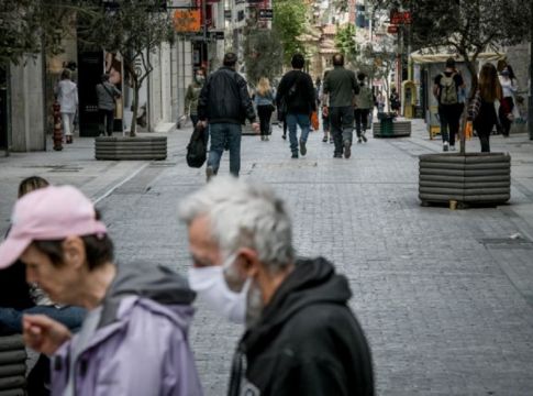 Κορωνοϊός : «Σιωπηλή απειλή» οι ασυμπτωματικοί – Τι θα καθορίσει τη λήψη νέων μέτρων