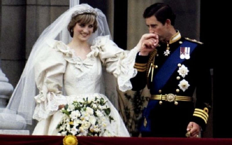 Σεισμός στο Buckingham : Στο γάμο της Νταϊάνας και του Κάρολου ήταν καλεσμένη η…