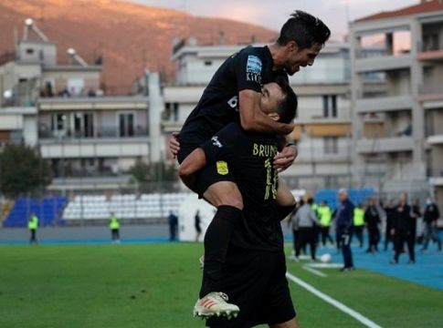 Άρης : Οι τρελοί πανηγυρισμοί στο πούλμαν της επιστροφής (vid)