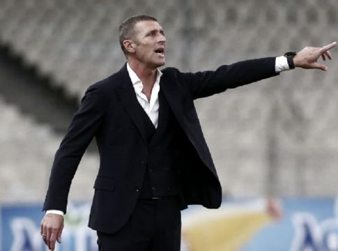 Εξετάζει Καρέρα η Κροτόνε