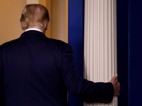 Δεν το κουνάει από τον Λευκό Οίκο ο Τραμπ – Δικαστική προσφυγή για καταμέτρηση σε όλη τη χώρα