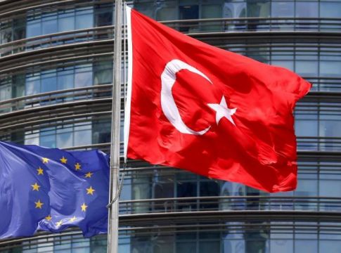 Τουρκία : Μεγαλώνει το χάσμα – Στο προσκήνιο οι κυρώσεις ενόψει της Συνόδου Κορυφής της ΕΕ