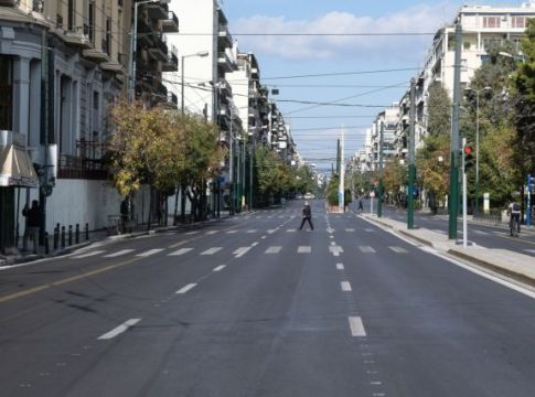 Ο κορωνοϊός συνεχίζει να «πολιορκεί» τη χώρα – Η κατανομή των 2.013 νέων κρουσμάτων