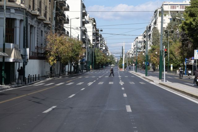 Ο κορωνοϊός συνεχίζει να «πολιορκεί» τη χώρα – Η κατανομή των 2.013 νέων κρουσμάτων