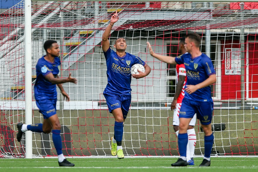 Ο Γιακουμάκης «κάνει» θόρυβο στην Eredivisie (Vids)