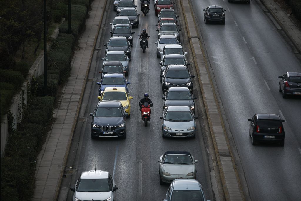 Κυκλοφοριακό «έμφραγμα» στους δρόμους της Αθήνας ενόψει lockdown