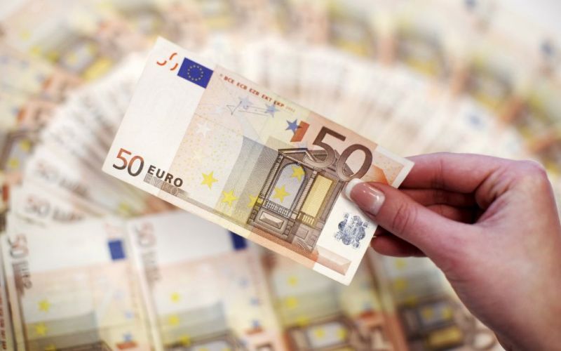 Μέτρα στήριξης μέχρι τον Απρίλιο – Τι γίνεται με Δώρο Χριστουγέννων και επίδομα