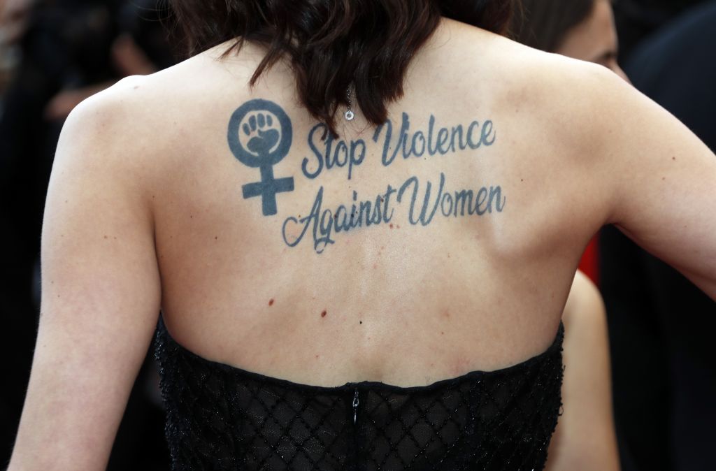 Εγκλωβισμένες στη βία χιλιάδες γυναίκες στη διάρκεια της καραντίνας