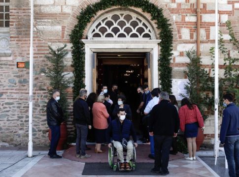 Σοκ στη Θεσσαλονίκη : Θετικός στον κορωνοϊό Μητροπολίτης που συμμετείχε στη δοξολογία στον Άγιο Δημήτριο