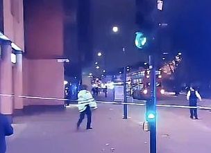 Λονδίνο : Αυτοκίνητο έπεσε στο αστυνομικό τμήμα του Έντμοντον