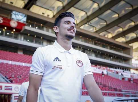 Ολυμπιακός : Γιατί ο Ανδρούτσος μετά το ντέρμπι πήγε στα αποδυτήρια του Παναθηναϊκού