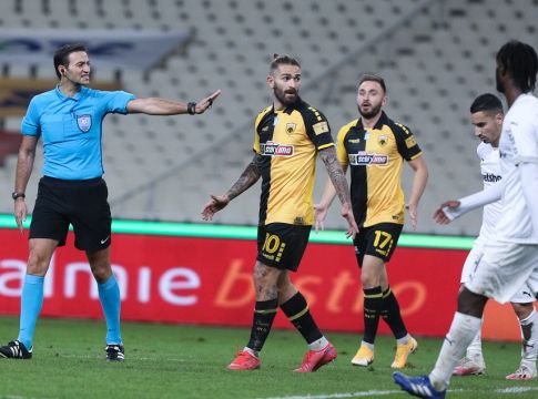 Δυσαρέσκεια στην ΑΕΚ για Κουτσιαύτη