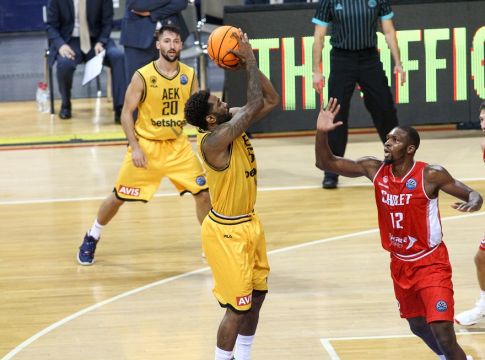 ΑΕΚ – Σολέ 83-81 : Επαιξε με τη «φωτιά», αλλά δεν… κάηκε