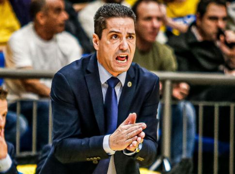 Σφαιρόπουλος για Εφές : «Αρκούν δύο λεπτά για να μας σκοτώσουν»