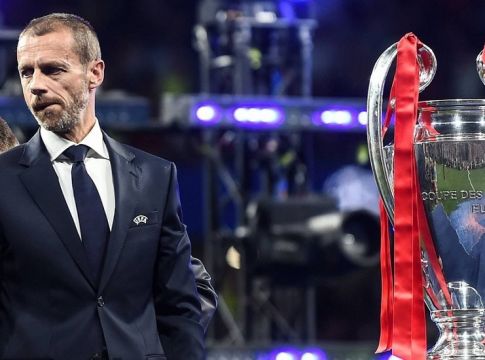 Ο δήμαρχος της πόλης με τον καρχαρία…
