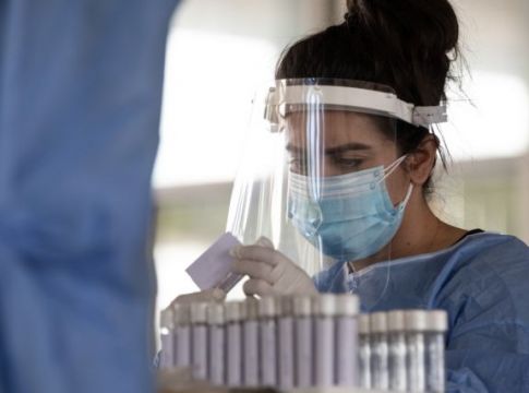 Κορωνοϊός : Πέντε κρούσματα στα Ναυπηγεία Χαλκίδας