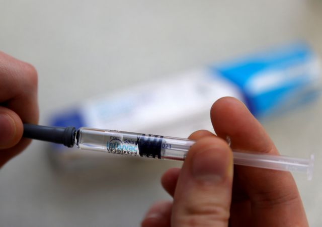 Κορωνοϊός : Pfizer vs Sputnik – Κούρσα ανταγωνισμού για το εμβόλιο;