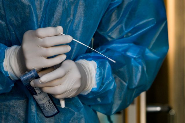 Κορωνοϊός : Πρόβλεψη-σοκ για τα σημερινά κρούσματα από τον πρόεδρο του ΕΟΔΥ