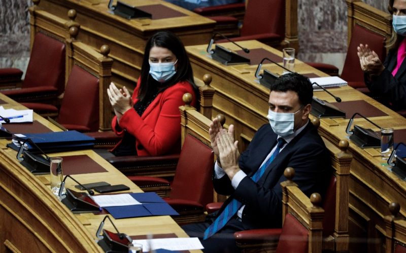 Κικίλιας σε Τσίπρα : Όταν ανακοίνωνα μέτρα για σχολεία και καρναβάλια, αντιδρούσατε