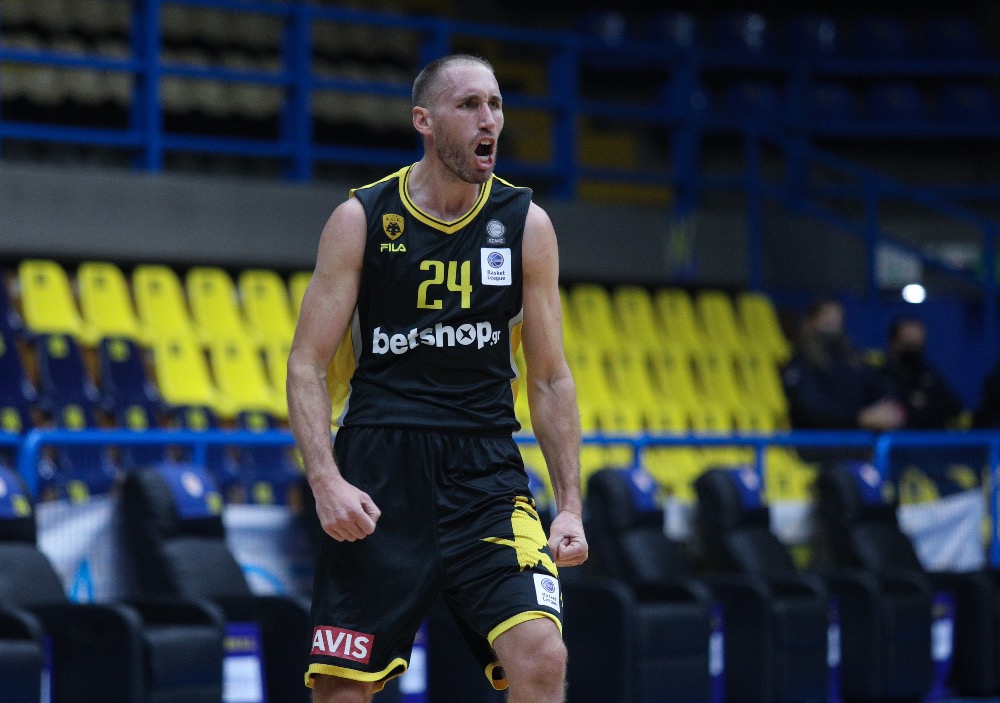 ΑΕΚ : Ο Λοτζέσκι αντικατέστησε τον Μορέιρα στην Basket League