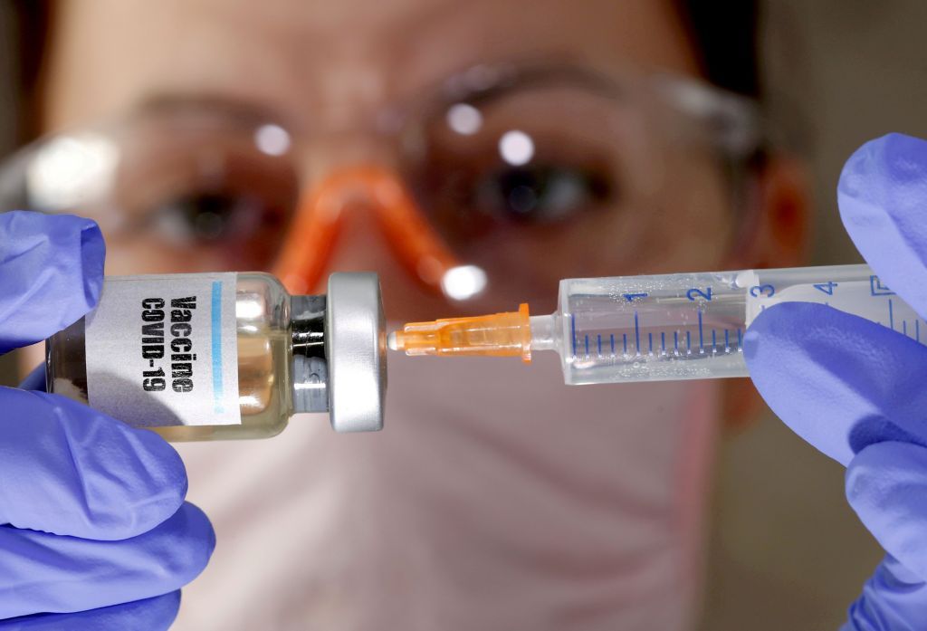 Μόσιαλος : Ποια εμβόλια είναι στην τελική ευθεία των κλινικών δοκιμών – Τι αναμένουμε;
