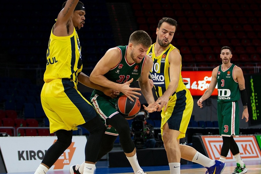Μπασκόνια – Φενέρμπαχτσε 86-68