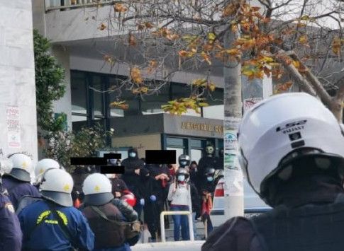 Πολυτεχνείο : Κλίμα έντασης στο ΑΠΘ – Συγκέντρωση στις φοιτητικές εστίες