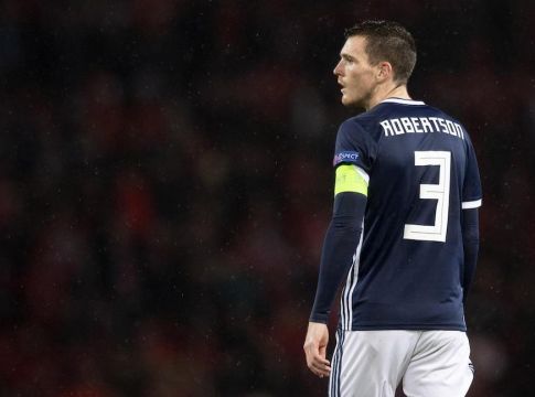 Νέο πρόβλημα στη Λίβερπουλ : Τραυματίστηκε ο Ρόμπερτσον (pic)