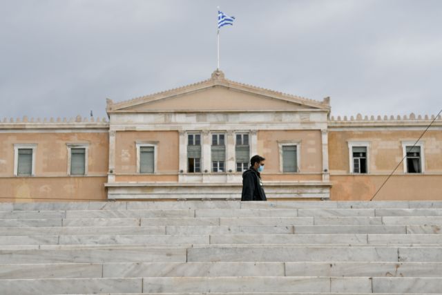 Σήμερα οι ειδικοί δίνουν το «πράσινο φως» για έξοδο από την καραντίνα – Τι θα γίνει με τα σχολεία, γρίφος η εστίαση