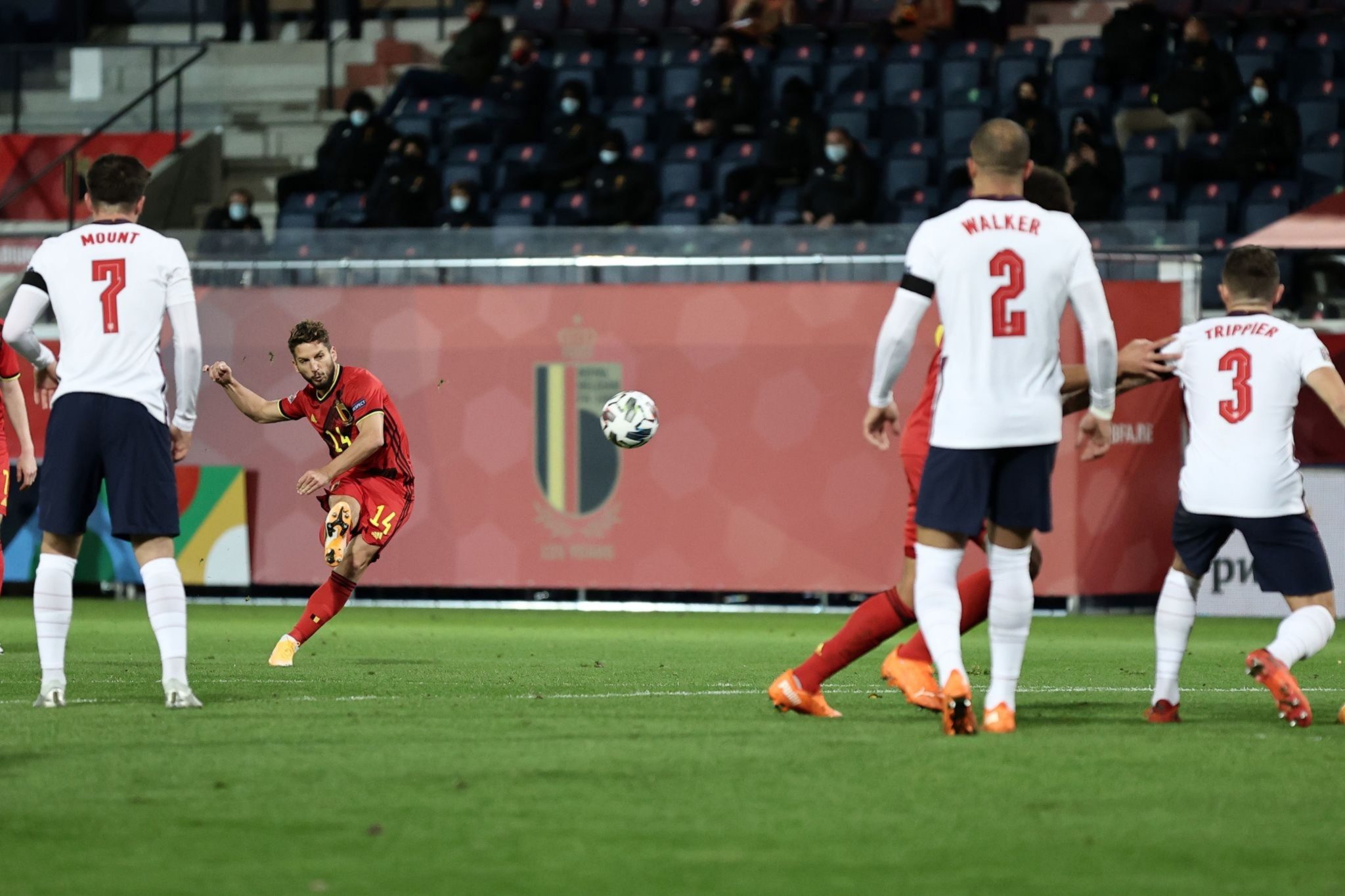 Γκολάρα με φάουλ ο Μέρτενς και 2-0 το Βέλγιο (vid)