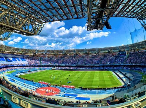 Το γήπεδο της Νάπολι πήρε και επίσημα το όνομα του Μαραντόνα (pics)