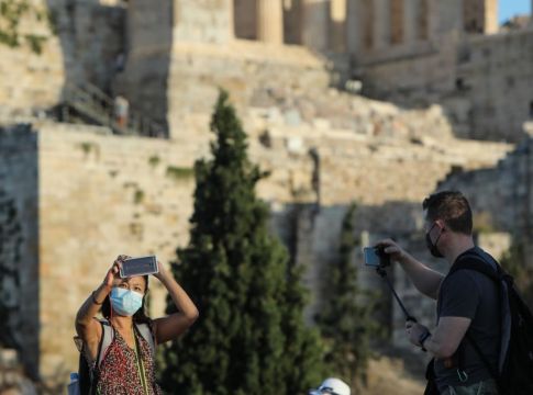 Κορωνοϊός : Πώς κατανέμονται τα κρούσματα στην Αττική και όλη την Ελλάδα (χάρτες)