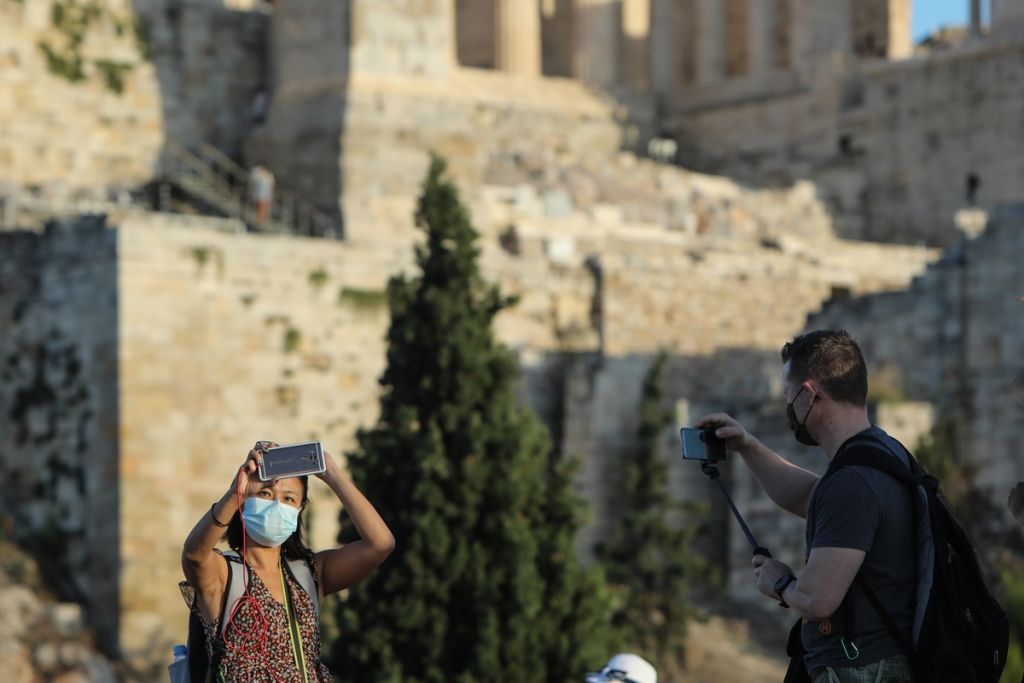 Κορωνοϊός : Πώς κατανέμονται τα κρούσματα στην Αττική και όλη την Ελλάδα (χάρτες)