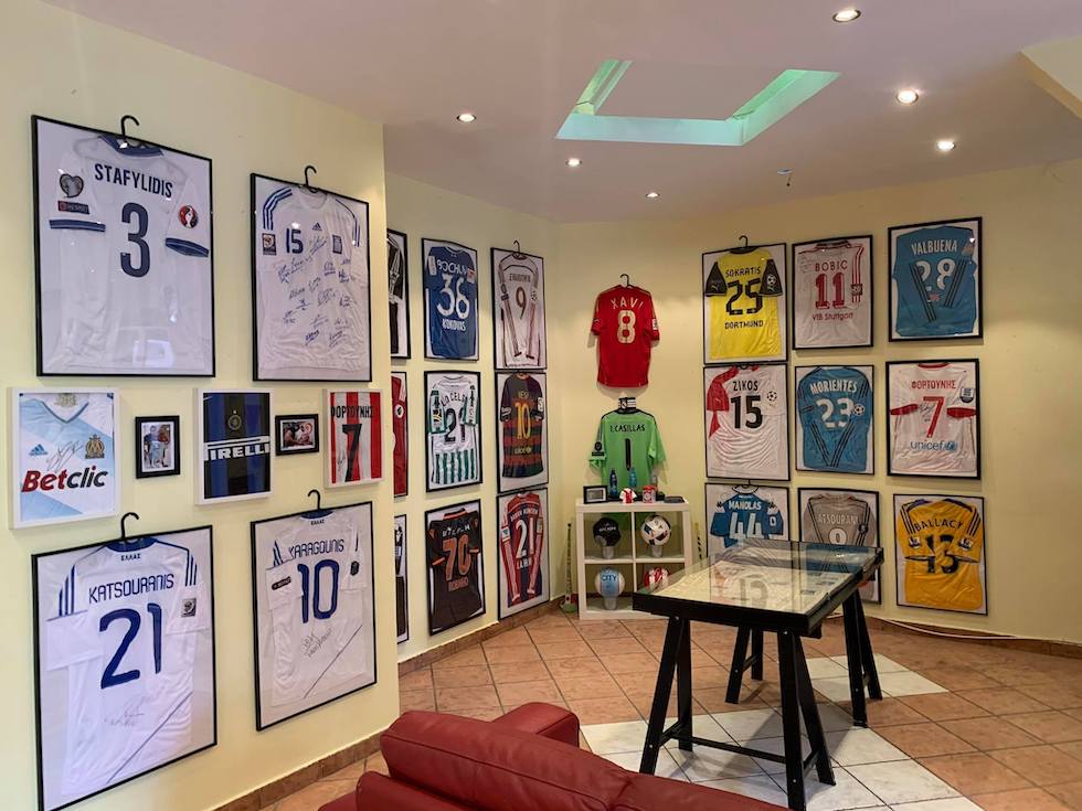 Chal’s football museum : Το ποδόσφαιρο έχει «στέγη» και είναι στον Πειραιά (pics)