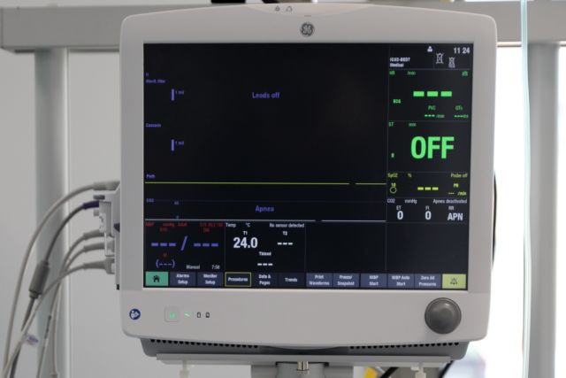 Κορωνοϊός : 600 άνθρωποι νοσηλεύονται σε ΜΕΘ – Πιέσεις δέχεται το σύστημα Υγείας