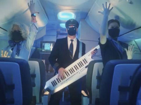 ALASKA Airlines : Το βίντεο «Safety Dance» της εταιρείας που έχει γίνει viral